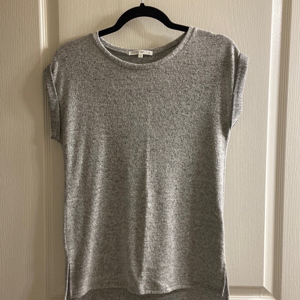 Black & grey cap sleeve top